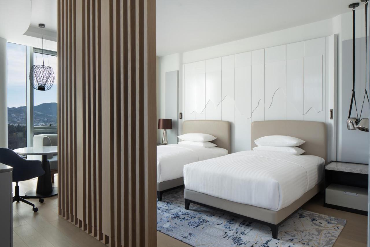 Tirana Marriott Hotel Екстериор снимка