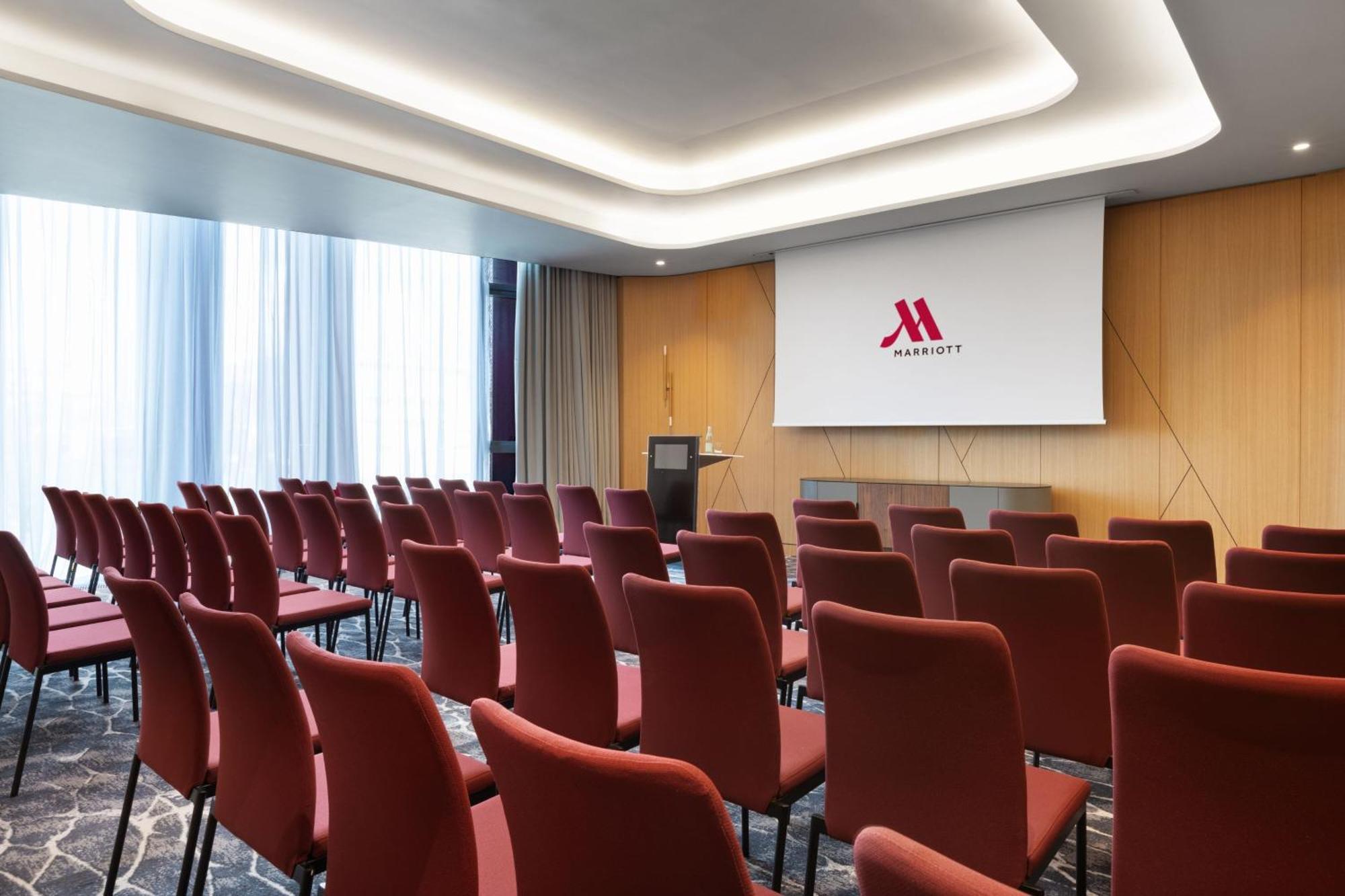 Tirana Marriott Hotel Екстериор снимка