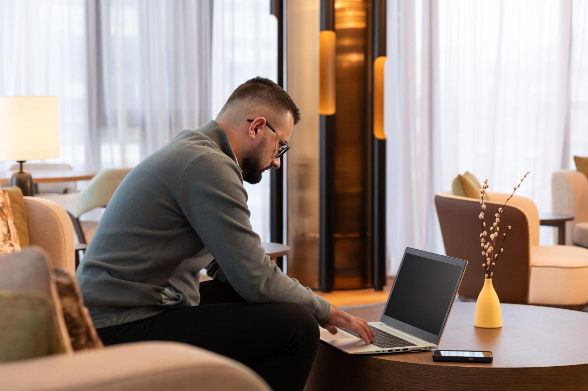 Tirana Marriott Hotel Екстериор снимка