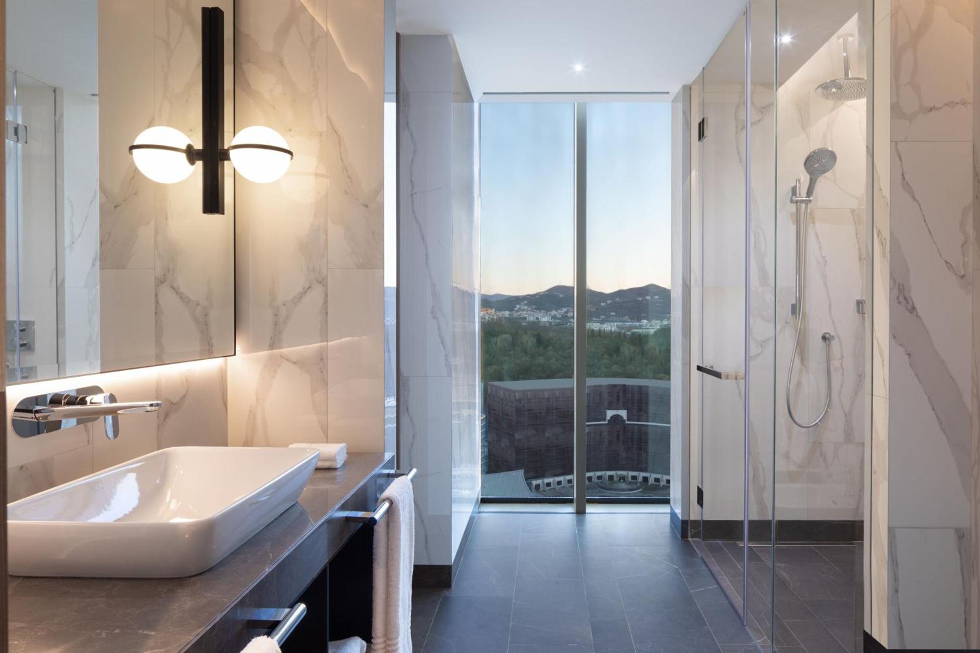 Tirana Marriott Hotel Екстериор снимка