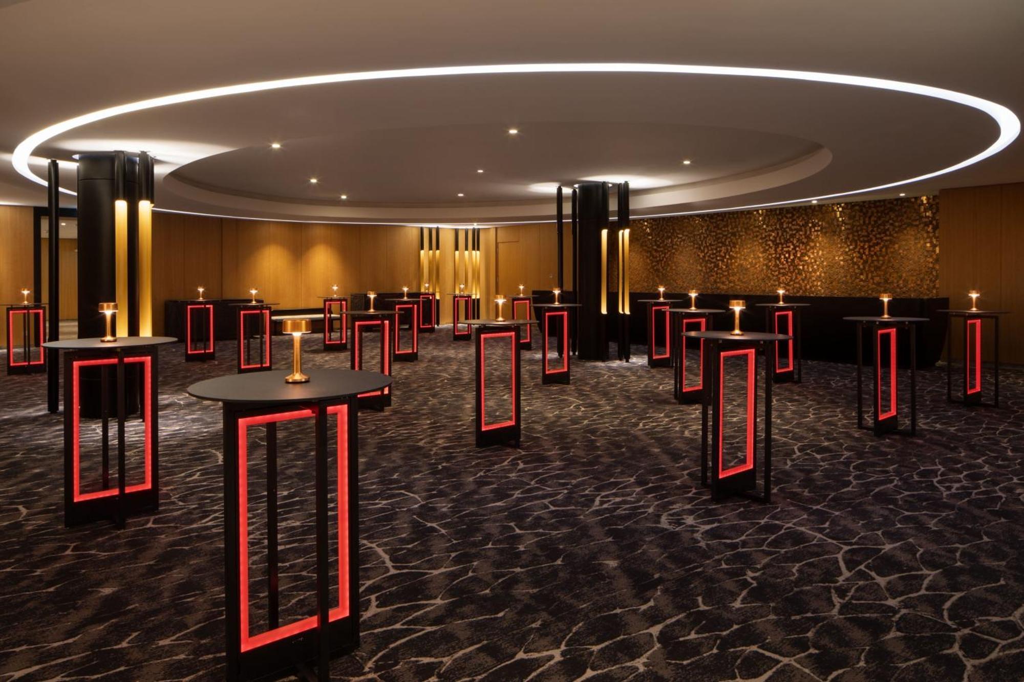 Tirana Marriott Hotel Екстериор снимка