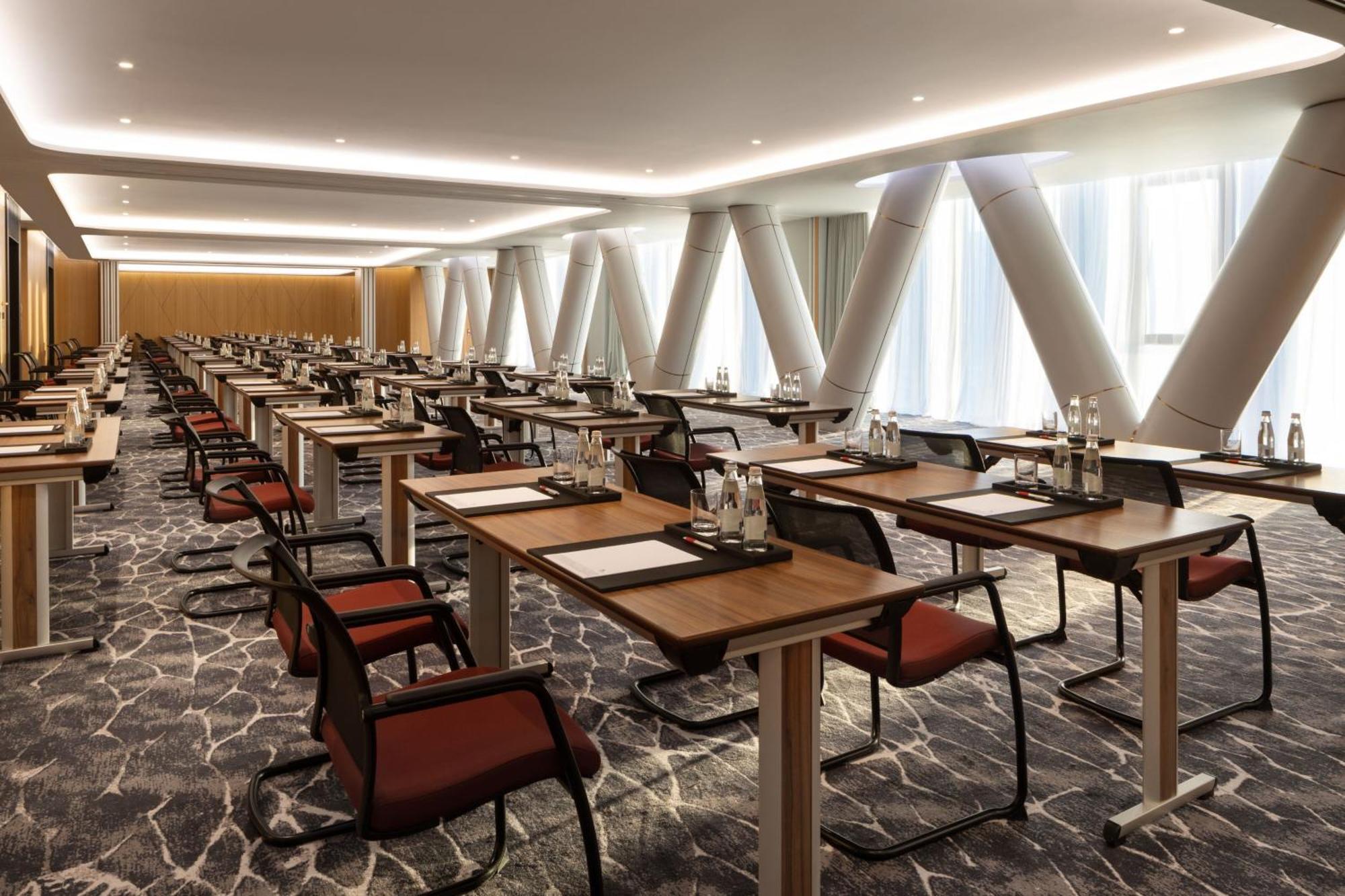 Tirana Marriott Hotel Екстериор снимка